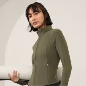 ATHLETA Salutation Crop Jacket in “Moss Mesh”NWT